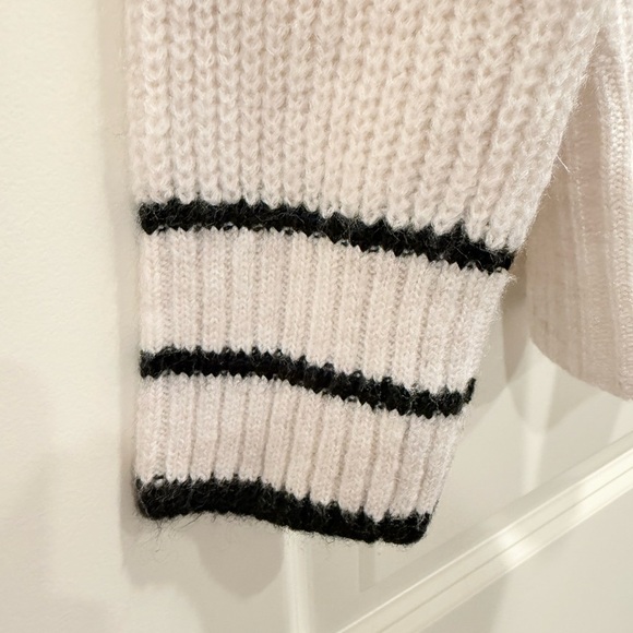 Arizona Jean Co V-Neck Sweater with Stripes preppy academia tennis - Picture 14 of 15